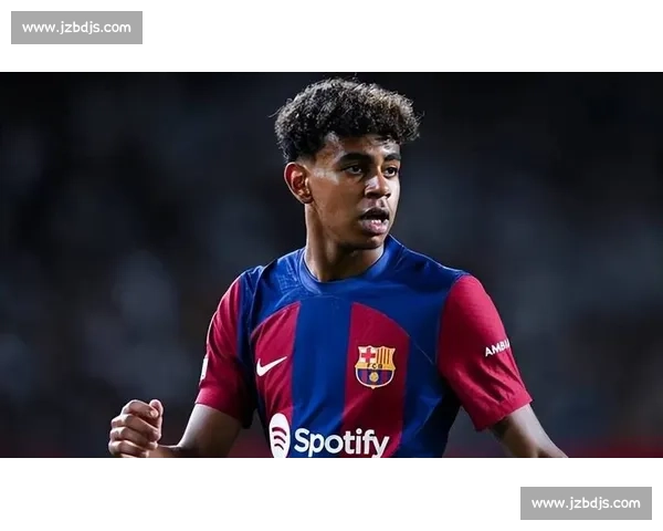 亚马尔辟谣与大 13 岁女网红恋情:女方或与巴萨队友有交集 亚马尔辟谣与大 13 岁女网红恋情:女方或与巴萨队友有交集