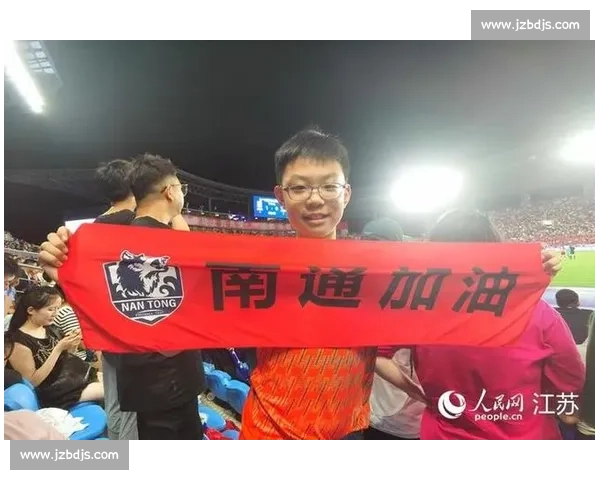 评论区沸腾!苏超焦点战一触即发,徐州必胜声浪掀翻热搜 评论区沸腾!苏超焦点战一触即发,徐州必胜声浪掀翻热搜